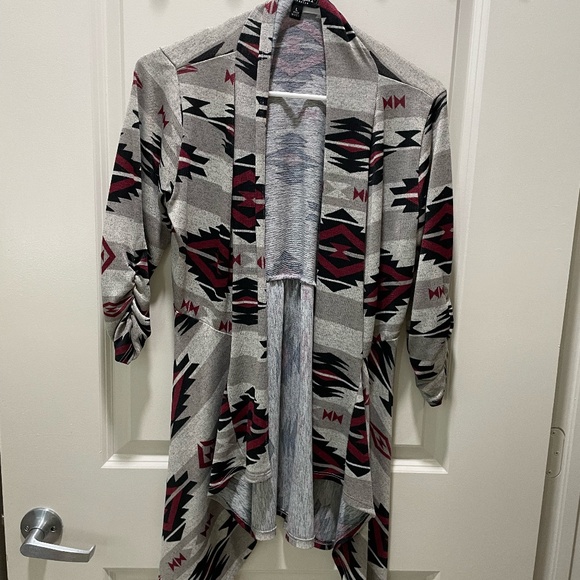 Tops - Aztec Pattern Cardigan (L)
